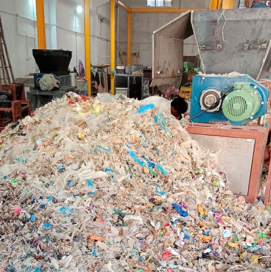 Industrial paper shredder